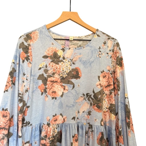 Ayla | Francesca’s Collection Floral Peplum Top - Picture 5 of 6